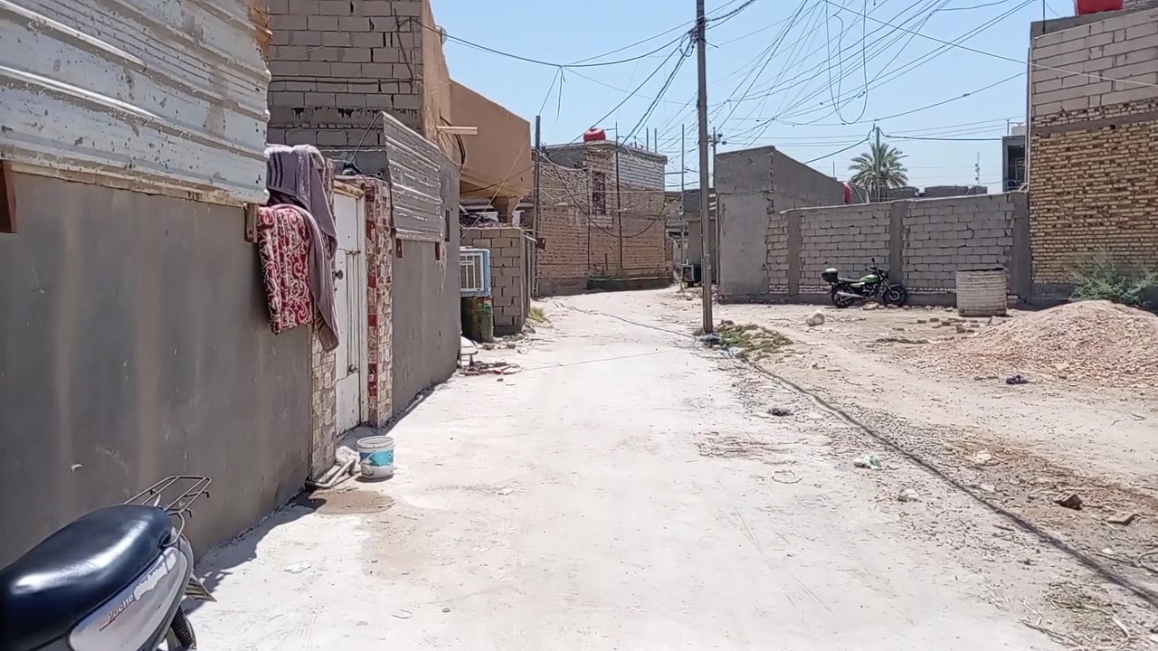 يالله بيت للبيع المساحه 160 متر سند ٢٥ قرار محكمه خدمات كامله مي كهرباء مجاري مدارس قريبه البيت يحتوي على غرفتين وصاله ستقبل صحيات داخليه او خارجيه السعر 60 معه مجال العنوان كربلاء طوريج شارع أربعين /

مراجعت مكتب الإبداع للعقارات العنوان شارع الحوالي قرب مطعم قنديل *********** /*********** وتساب
