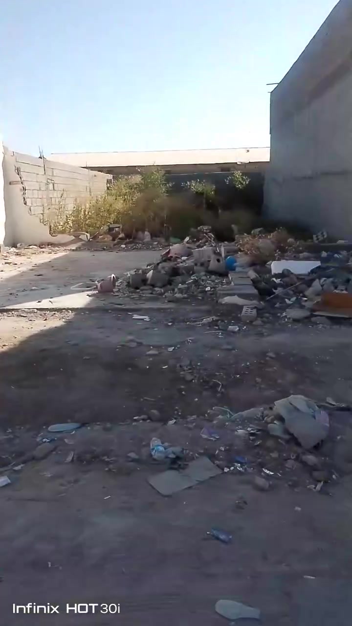مساحة 144 واجهة 8 عنوان كربلاء الحسينيه العطيشي شارع سيدة زينب سعر 28 مع مجال *********** وتساب
