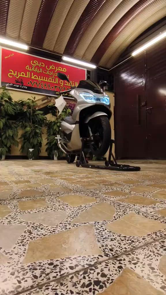 للبيع (    PCX) الجيل الثاني ( ياباني) للاستفسار/***********/ حاوية رمبة مكفولة كفالة عامة من معرض دبي لبيع الدراجات اليابانية والكهربائية الاعضمية قبل خروج الكم بإدارة مهند الدبي
