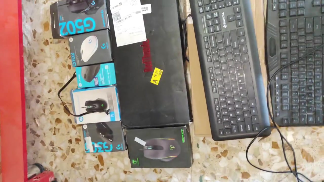شلعه كيبوردات وماوسات كلهن ماركه بسعر التراب ***********
