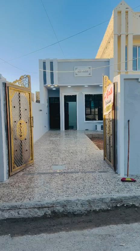 🏡 دار حديث للبيع –
السعر 63  وقابل للتفاوض 
📍 الموقع: بوب الشام 
/ قريه ابو عليان – عقد زراعي 
📐 المساحة: 205 متر 
📜 نوع الملكية: عقد زراعي 
✨ تفاصيل الدار:
: طابق واحد  -بناء طابوك 
• غرفتين نوم 
• صالة مريحة
• مطبخ
• صحيات عدد 2
💡 الدار مناسبة للسكن العائلي وفي موقع هادئ وكامل من الخدمات - 
📞 للاستفسار 
***********☎️
