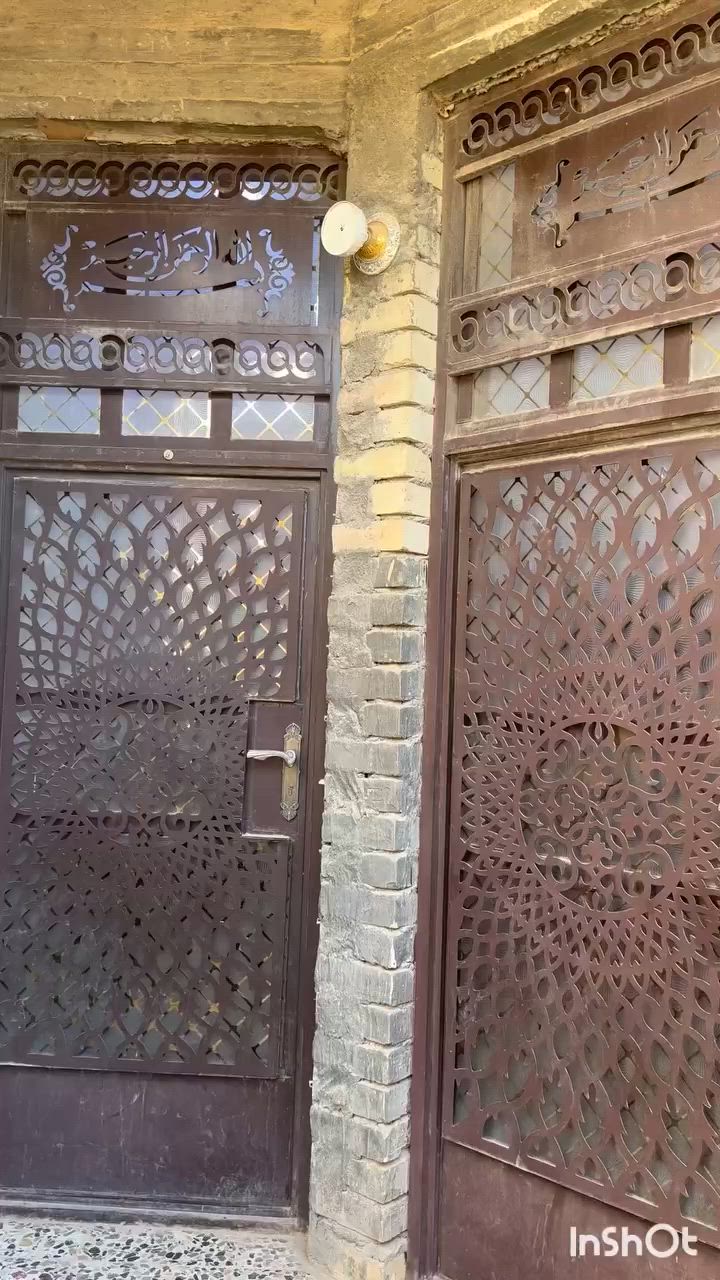 السلام عليكم بيت للبيع زراعي سند ٢٥ المساحه ١٠٠ متر بناء طابق ونص العنوان بلديات الضباط الثانيه قريب ع شارع للاستفسار ***********
