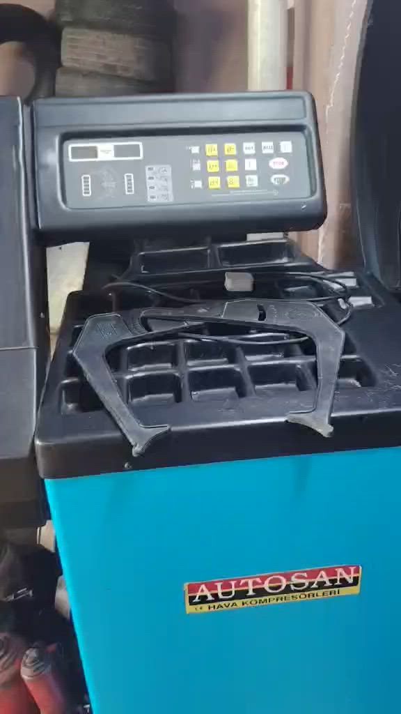 بلنص لبيع مستعمل شي قليل كامل هوا غراضو مكاني موصل ⁨***********
