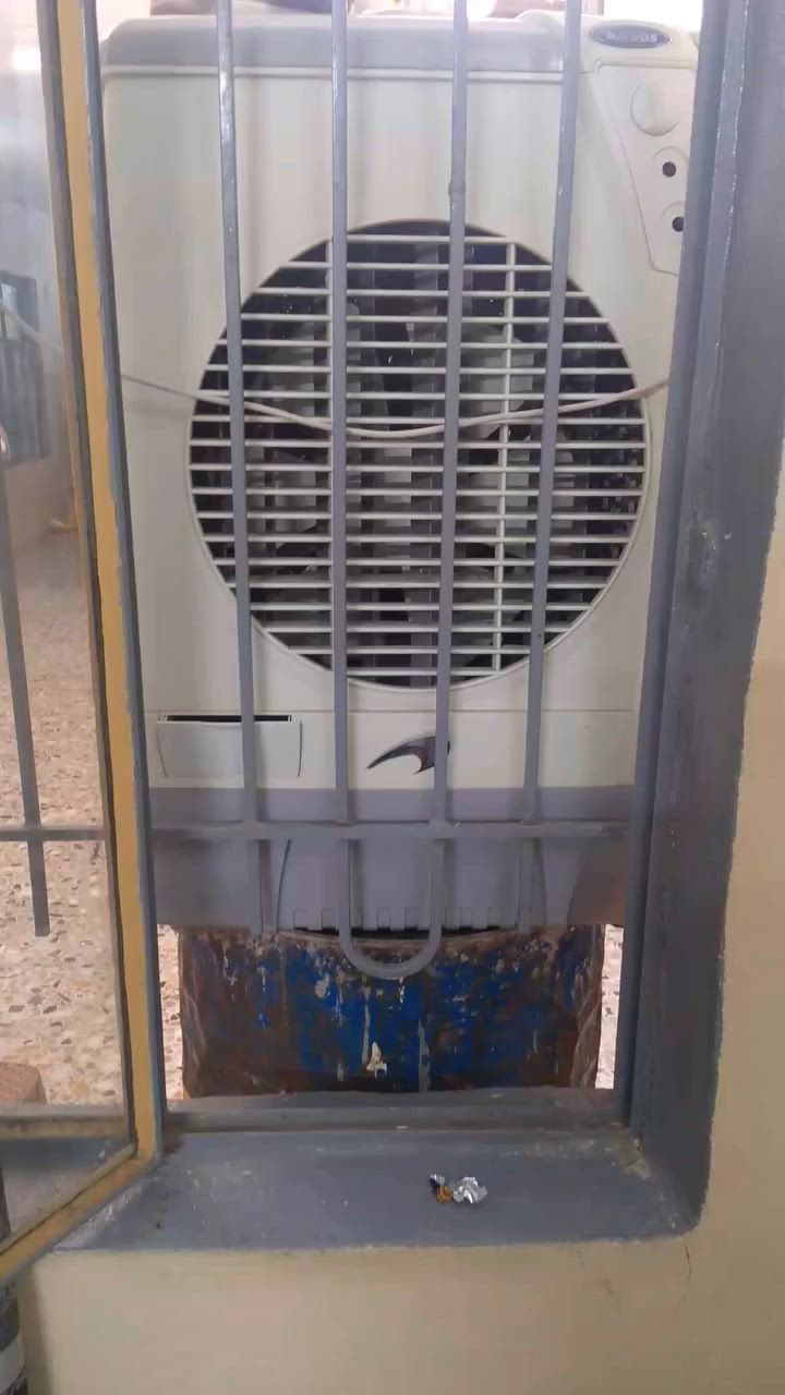 للبيع السعر 60 الجانب الأيمن حي الزنجيلي مبرد الدوار بانك مال سبلت ***********
