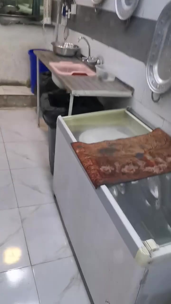 السلام عليكن كلتولي صورنه المطعم فقط واتساب***********
