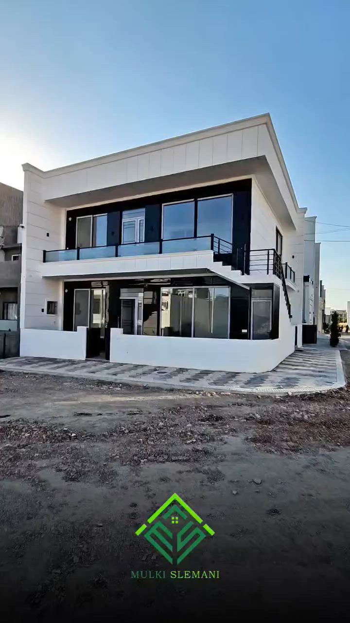 🏠 خانوو بۆ فرۆشتن لە سلێمانی
  **کۆدی موڵک:**38645
 * **ڕووبەر:** ١٠٠ مەتر
 * **تایبەتمەندی شوێن:** کۆڵانی بەردەمی و تەنیشتی ١٥ مەتریە
 * **دیکۆر و کوالێتی:** کامل مەغریبی و دەکتی موبەریدە
### 📋 پێکهاتەی نەخشەی هەرقاتێکی خانووەکە:
 * 🛏️ ٢ ژووری نوستن
 * 🛋️ ژووری میوان
 * 🍳 مەتبەخ (چێشتخانە)
### 💰 بۆ زانینی نرخی ئەم موڵکە:
> تکایە **(زیکرێک)** لە کۆمێنت دابنێ یان ڕاستەوخۆ پەیوەندی بە ژمارەکانی خوارەوە بکە.
> 
### 📞 بۆ زانیاری زیاتر و پەیوەندی:
 * 👤 **یاقوب:** ***********
 * 👤 **بەرهەم:** ***********
 * 👤 **بەرهەم:** ***********

📍 **ناونیشانی کۆمپانیا:** کۆمپانیای موڵکی سلێمانی - کانی با - جووتسایدی نەخۆشخانەی شۆڕش - بازاڕی شاری سپی - دووکانی ژمارە ١٣ (ناوەڕاستی بازاڕەکە).

### 📢 خزمەتگوزاری بێبەرامبەر بۆ ئێوەی ئازیز:
تۆی بەڕێزیش هەر موڵکێکت هەیە دەتەوێت بیفرۆشیت یان بە کرێی بدەیت، دەتوانیت بۆمانی بنێریت و ئێمە **بێ بەرامبەر** بۆت بڵاو دەکەینەوە!
💬 **واتساپ + ڤایبەر:** ***********
#اللهم_صلي_على_نبينا_محمد #عقارات #سلێمانی_هەولێر_کەرکوک_دهۆک #کۆمپانیای_موڵکی_سلێمانی
