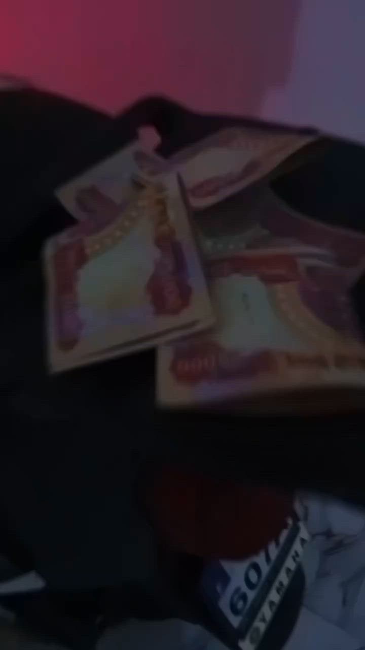 للبيع سعر 525 وبيه مجال للشراي


**إذا كنت صاحب هذا الإعلان وتريد حذفه لأي سبب، رجاءا أرسل رسالة إلى الدعم الفني**