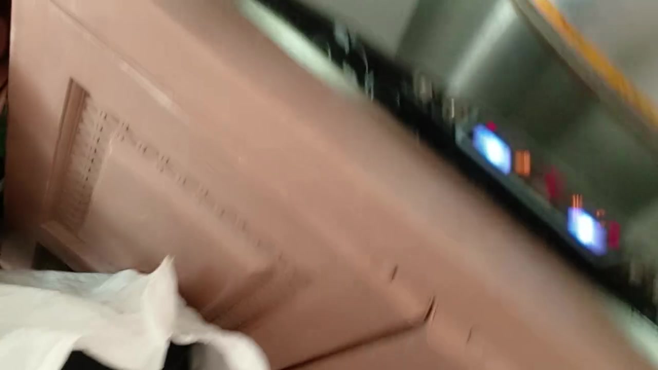 ***********

