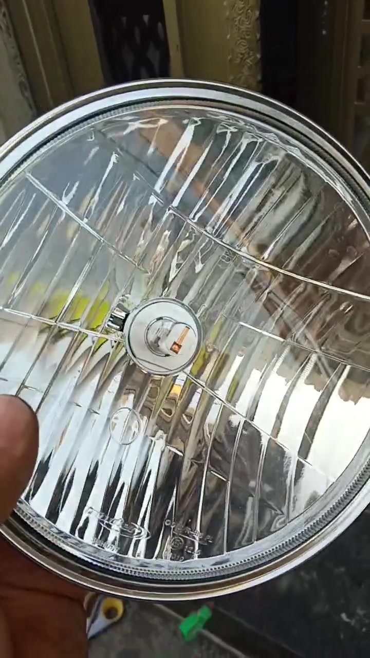 سلام عليكم لد زنون عالي ناصي H4 200Wدبل براد اصلي 
شرط نهار وعل فحص 
سعر زنون ب45موجود توصيل
*********** واتساب

