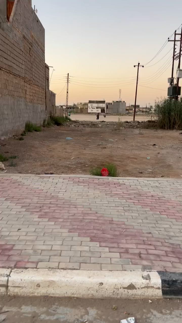 سلام عليكم قطعه بلديه تنباع تطلوعه مكانها قضاء الحسينيه العطيشي شارع المدراس ركن تجاريه ٢٢٠متر لستفسار اتصال ***********
