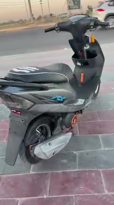 🔥 للبيع ياماها ماكس (Yamaha Max) 🔥
✅ بوشة 49
✅ محرك 125 سي سي
✅ المحرك غير مفتوح نهائياً
✅ بيها شلعة (Kick Start)
✅ مزودة وسحبها ممتاز
✅ جاهزة للاستخدام وما تحتاج مصاريف
💰 السعر: 900 ألف دينار وبيها مجال 
🔹 بيها مجال بسيط بعد المعاينة.
🚫 رجاءً جناية فقط البياع والشَرِه لا يتصل
📞 ***********
اتصال فقط (غير متواجد على فيسبوك).
