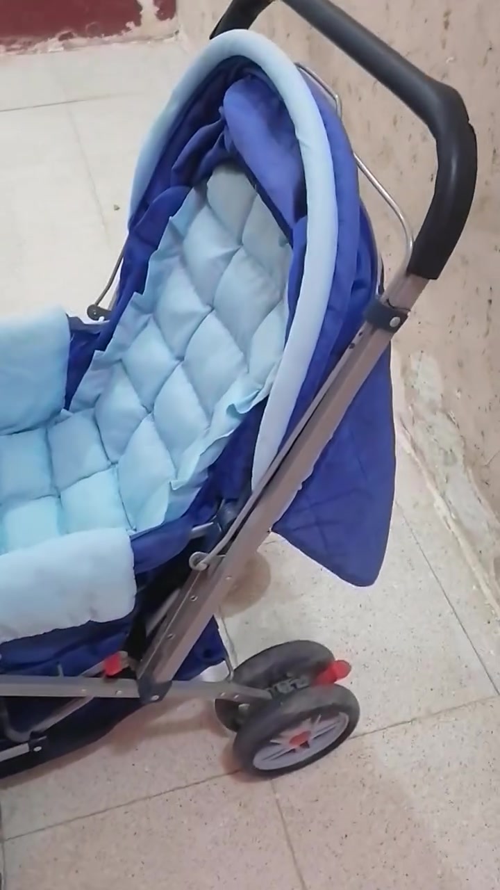السلام عليكم عربانه للبيع نضيفه مابيه ضرر مكاني جلبيه رقم موبايل ***********
