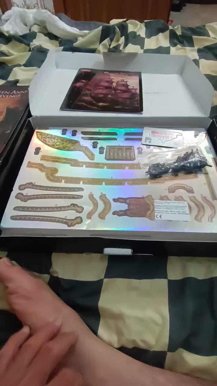 قطع كارتون  تركيب على شكل على شكل سفينه مال قراصنه قطعتين السعر والتوصيل 20


**إذا كنت صاحب هذا الإعلان وتريد حذفه لأي سبب، رجاءا أرسل رسالة إلى الدعم الفني**