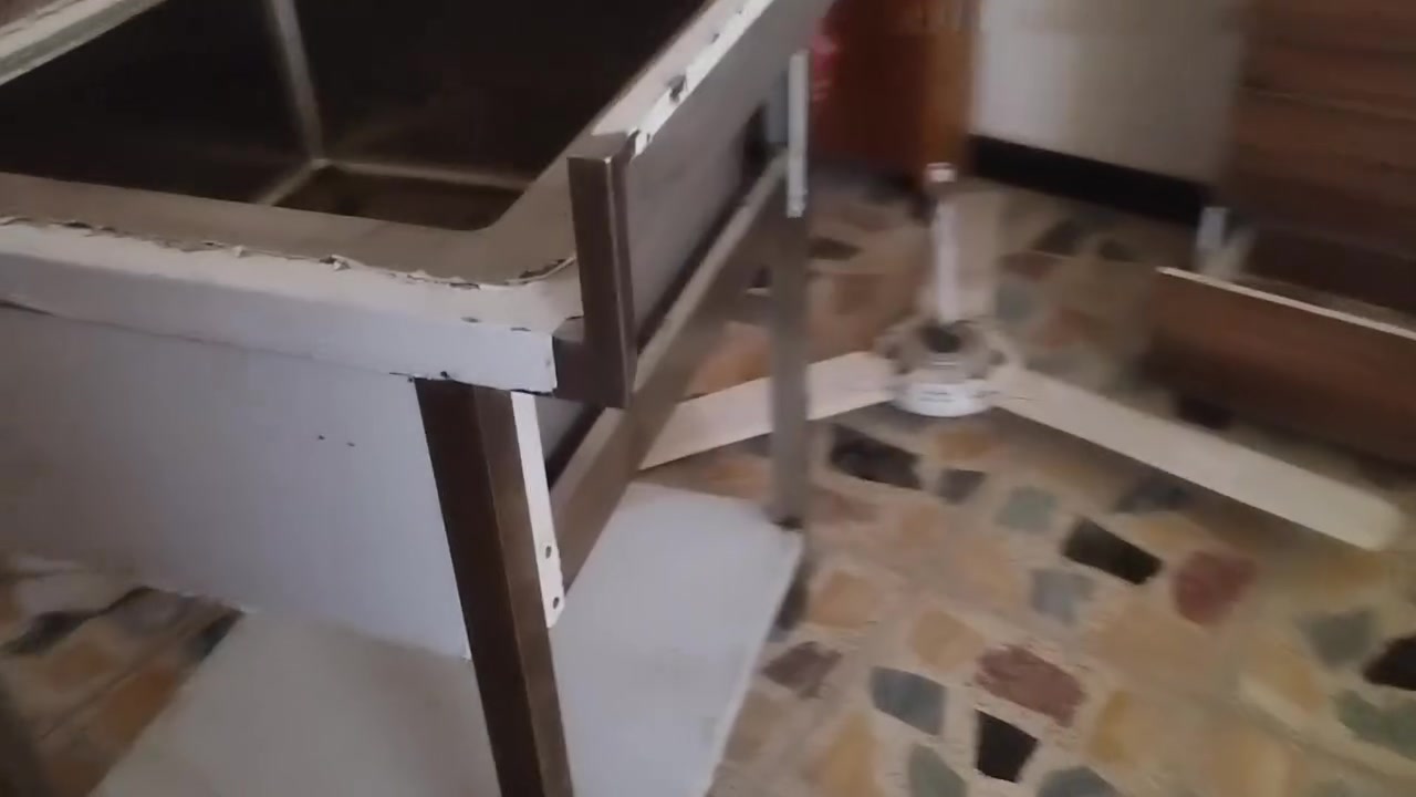 عندي ميز مال جاي وسنك ثنينهن جديدات تستلمهن جديدات بدن اي وصاخة
ثنينهن ب 300 الف
مكاني الكاظمية
***********
