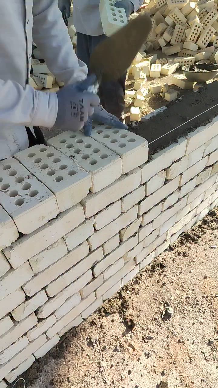خلفةبناء درجه اولى بناء طابوك بناءفرمستون بناء البلوك العنوان الديوانية ***********

