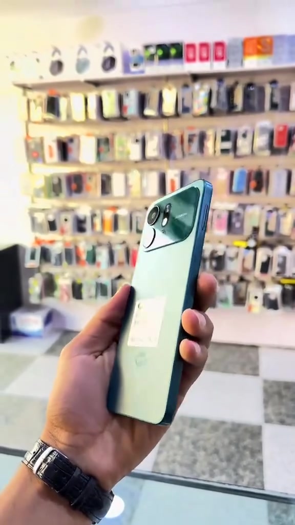 العنوان 
الرفاعي شارع الموبايلات مركز تفاحه 
اسعار وكاله
***********
متوفر بيع بالتقسيط المريح لحاملي ماستر كارد الرافدين /الرشيد 
ومتوفر بيع وشراء الاجهزه الجديده والمستخدمه ❤️📲.
