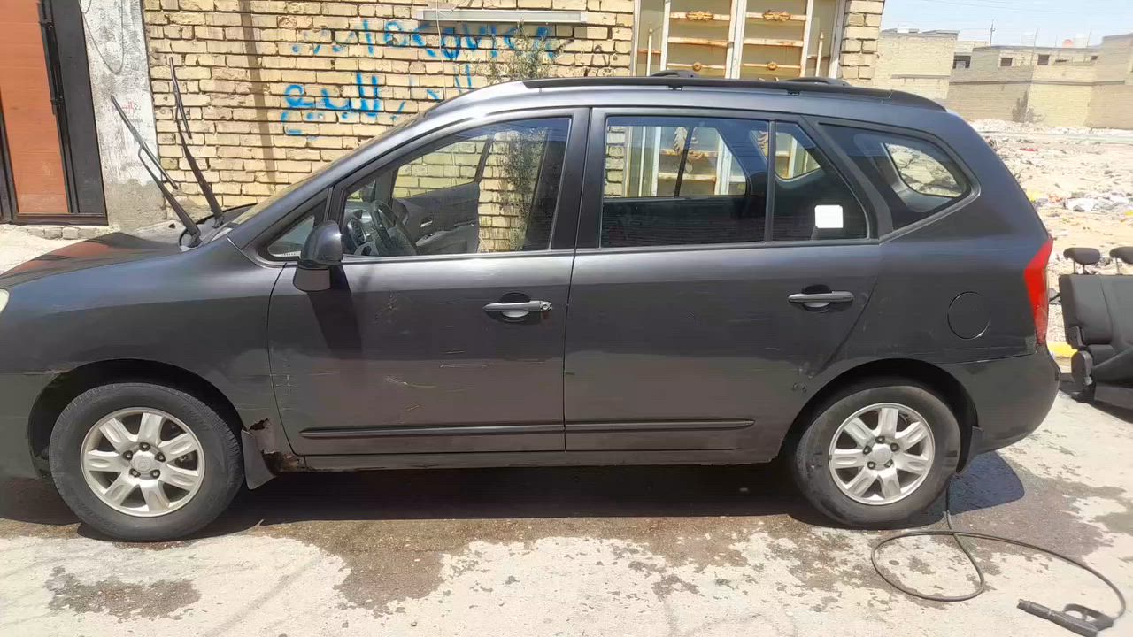 سلام عليكم سياره البيع كلشي مذكور بالمقطع السعر اتصال عله الرقم ***********
