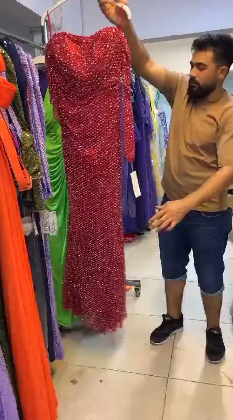 WhatsApp sipariş : +905330322697
Telegram kanalı https://t.me/boost/btkzehra
Web: Modazehram.com.tr
120 adet serili abiye fiyat 25 $♥️ 
 #abiye #abiyeelbise #kadıngiyim #moda


**إذا كنت صاحب هذا الإعلان وتريد حذفه لأي سبب، رجاءا أرسل رسالة إلى الدعم الفني**