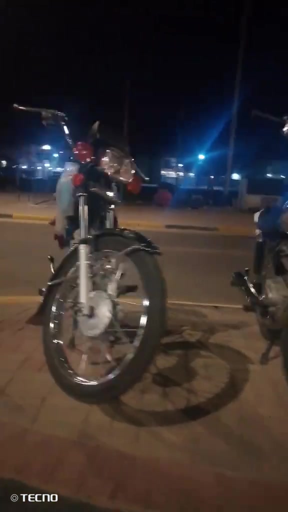 دراجة نامة شلامجه ٢٦ مكينة مكفولة نظافة فولل أوراق سكنر دراجة نصبة حلوة مو شراي لاتراسل بروح الحسين مكان سماوة تفاصيل الدراجة خاص لو هاذا الرقم ***********
