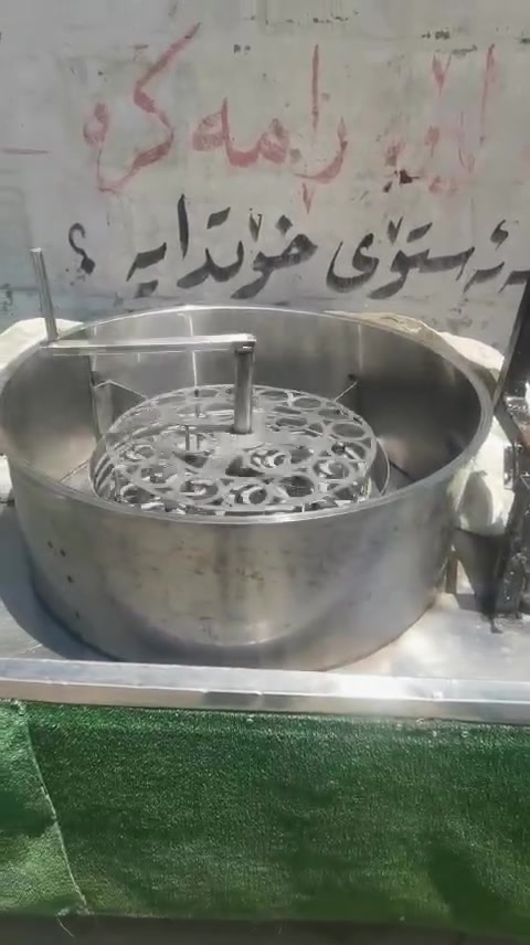 ئەم جیهازی ساردیە بۆفرۆشتن کامل ستیلە سەدساردی ئەگرێت سلێمانی
***********
