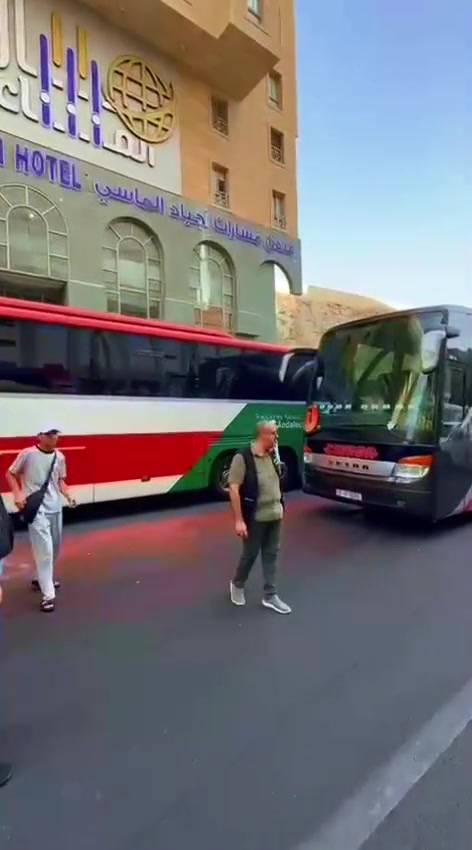 معتمرينا الكرام 

بعد أن منَّ الله عليهم بأداء مناسك العمرة في مكة المكرمة
غادر معتمرونا الكرام متوجهين إلى المدينة المنورة ، لزيارة مسجد رسول الله ﷺ 

والسلام على النبي الكريم وصاحبيه أبي بكر الصديق وعمر بن الخطاب رضي الله عنهما.

نسأل الله أن يتقبل منهم صالح الأعمال، وأن يرزقهم زيارة مباركة، ويحفظهم في حلهم وترحالهم، ويعيدهم إلى أهلهم سالمين غانمين بإذن الله

📢 التسجيل مفتوح للرحلات القادمة
🗓️ موعد الرحلة القادمة: 24 - 28 / 7 / 2026

#إيلاف_اسم_يتألق_وثقة_تتجدد
#سمعة_طيبة_صنعناها_بجهودنا
#مصممون_على_التميز
#مستمرون_في_الريادة
#خدمة_ضيوف_الرحمن_شرف_نحمله

📍 الموصل – حي السكر قرب جامع النبأ العظيم فرع المولدة
*********** واتساب 
*********** واتساب
