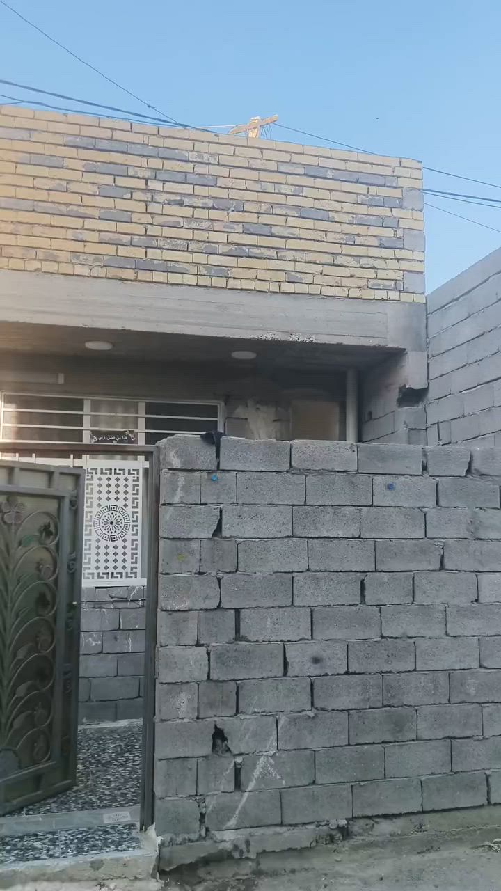 دار بسعر البلاش ٣٧ وبيه مجال 
المساحه ١١٤ متر بناء جديد
حي النصر الاولى البحث العلمي 
للاستفسار الاتصال
***********
