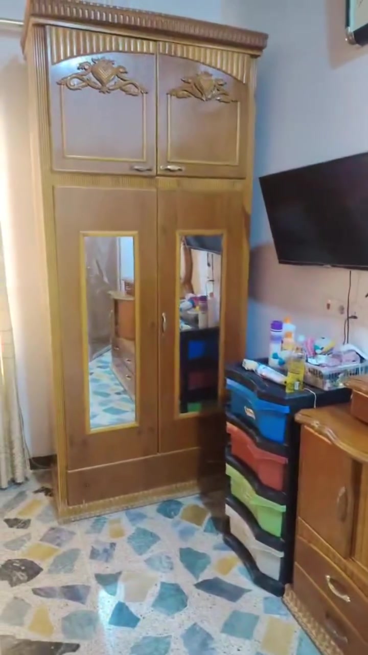 مكلف بل نشر
غرفة نوم مستخدمة معروضة للبيع  مثل ما موضحة بالفديو 
السعر مليون وبيها مجال بسيط للتواصل على الرقم ***********  أو على الخاص
