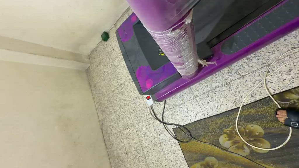 جهاز جري من ماركة لايف فتنس 
الامريكي الاصلي
الجهاز نظافة 99%
كلشي شغال بي واي نقص مابي 
بعده جديد 
السعر 900$ يعني 9 ورقات
تواصل وتساب ***********