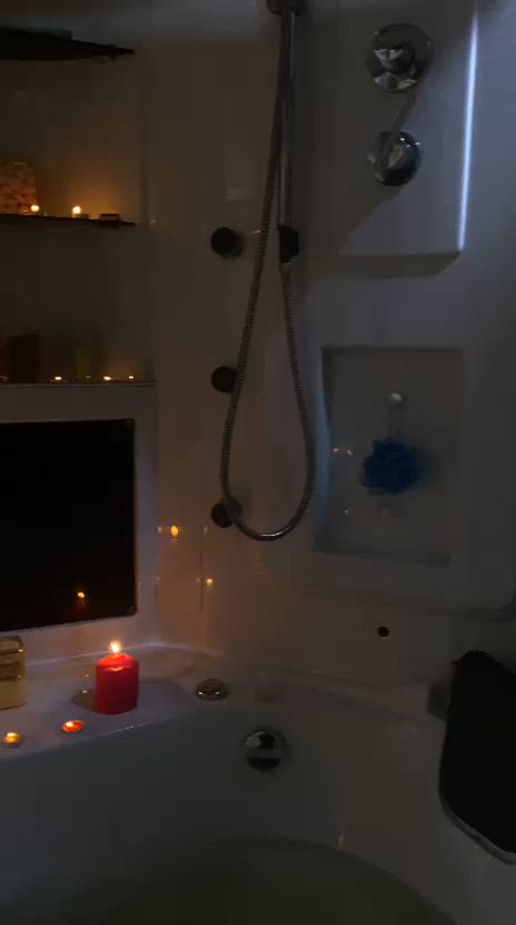 💇‍♀️ للبيع صالون مع جميع أغراضه

📍 الموقع: النجف – بداية حي ميسان، قرب أسواق دينار ودينارين، داخل مجمع الرحمن التجاري.

✨ اسم الصالون: نازك بيوتي.

💰 السعر: 6 ملايين دينار، وقابل للتفاوض بحدود المعقول.

للاستفسار والمعاينة، راسلني على الخاص.