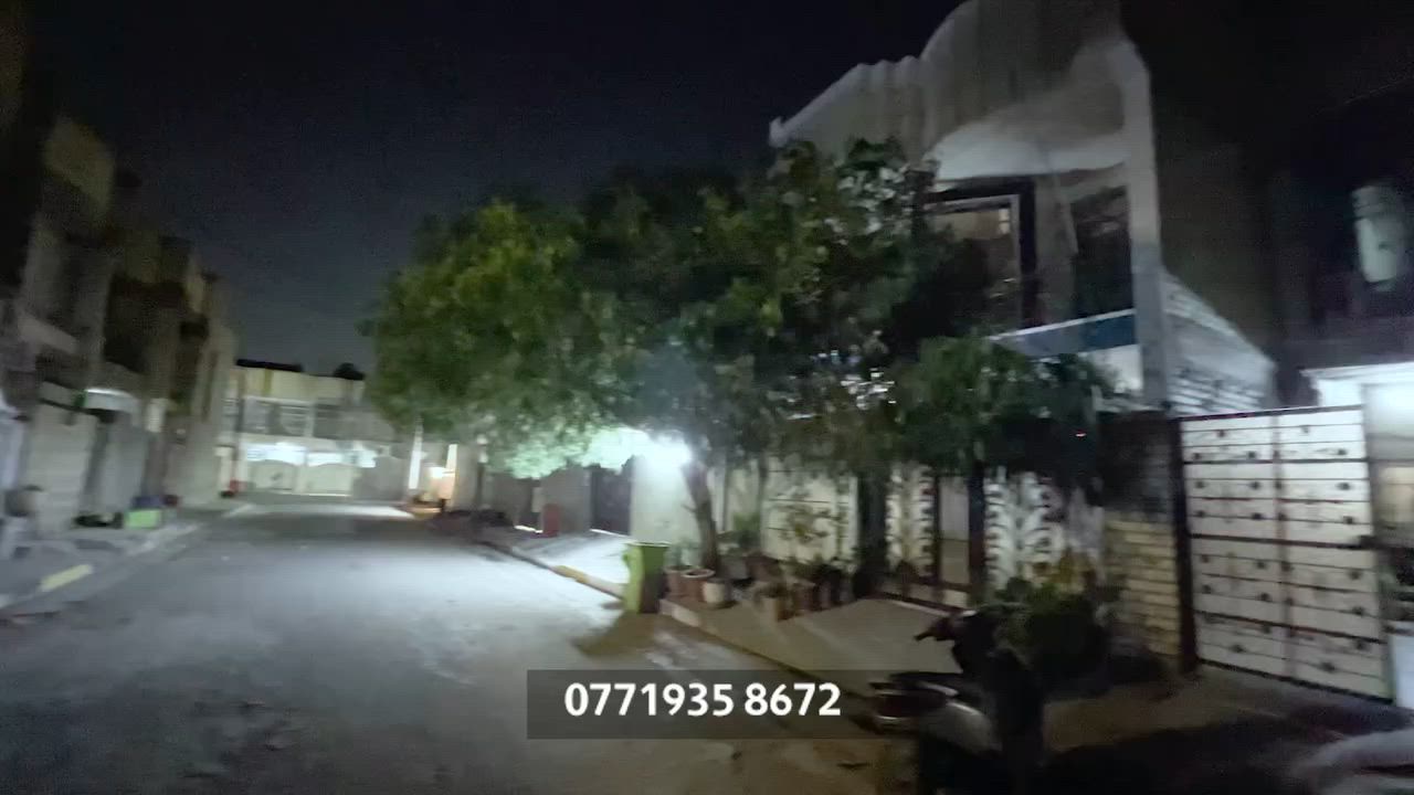 � للبيع دار سكنية في منطقة العبيدي – شارع 20
تُعرض للبيع دار سكنية بمساحة 125 متر مربع في موقع مميز ضمن منطقة العبيدي / شارع 20.

✅ تتوفر جميع الخدمات داخل المنطقة:

* ماء وكهرباء
* مدارس وأسواق قريبة
* شوارع مبلطة
* مواصلات متوفرة
* منطقة سكنية هادئة ومخدومة

الدار مناسبة للسكن العائلي أو للاستثمار.

📞 للاستفسار ومعرفة التفاصيل والسعر
يرجى التواصل على الرقم ***********
