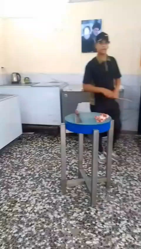 محل كصابة للبيع
إذا تدور على مشروع جاهز يجيب دخل من أول يوم، هاي فرصتك!
✅ موقع ممتاز 
✅ مجهزة بالكامل وجاهزة للاستمرار بالشغل
مكان المحل بغداد الجديده النعيريه قرب مكتبة سومر 
رقم صاحب المحل 
مالك القصاب: ***********
