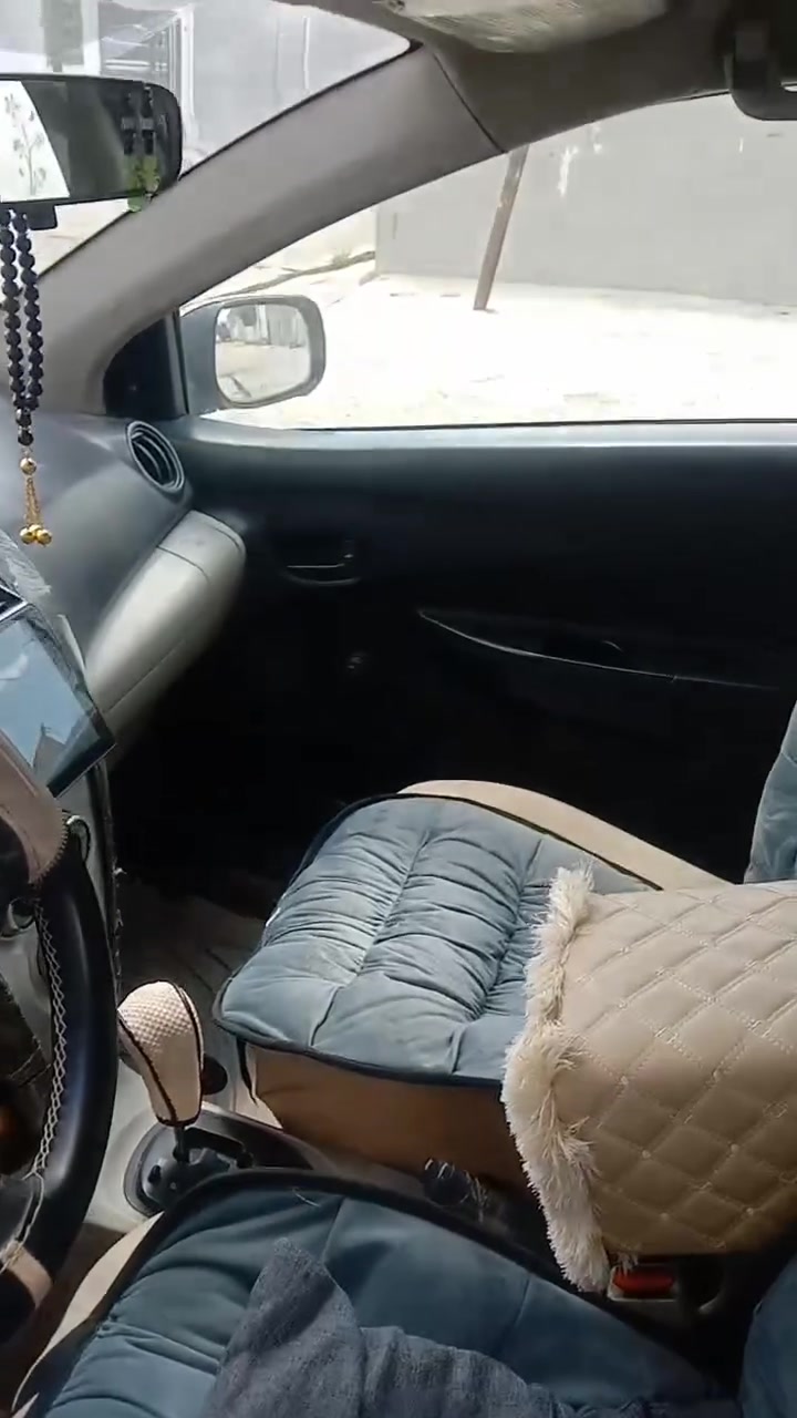 تويتايارس مۆدیل ٢٠٠٧ره قه سليَمانی مه کينه گه وره تبريت ئۆتۆماتيک پينج پارچه نرخ ٦٩شوێن کرکوک ***********
