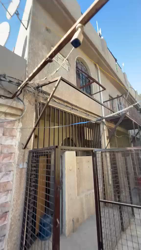 مشتمل للايجار بشيوخ بفرع مطعم ناجي نعوش يحتوي غرفتين نوم وهول ومطبخ وخدمات ايجار 500 ألــف📞***********
