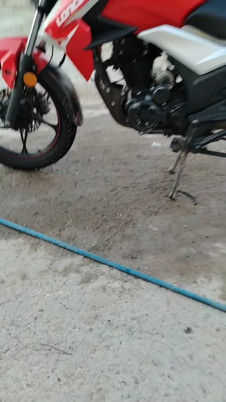 السلام عليكم
loncin CR1 sport 
دراجه فول مواصفات كفاله عامه من التاير للتاير كله عله وضع البلادي محرك سبانه مادايسته 200cc /گير6 كهربائيات كله شغال دراجه شلعه ومعدل نگره سلف بكل وقت
مكانه الرمادي الصوفيه قرب جامع الوارث مو الواثق الوااارث فلكة البعلوان 
(بدون اوراق) 👍🏻
السعر💲💲. 900 وبي مجال قليل
رقم الهاتف.. ***********
