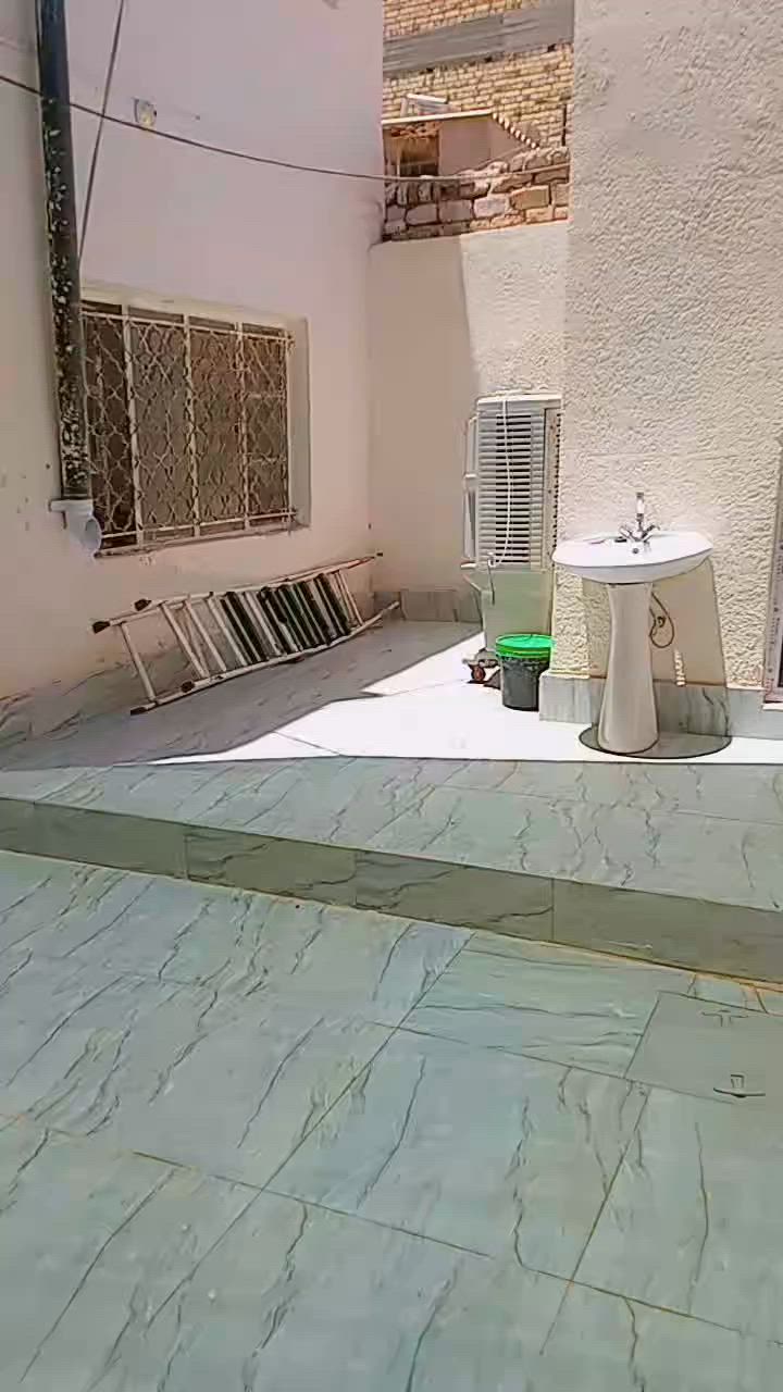 يالله
اللهم صل على محمد وآل محمد 

يتوفر لدينا دار للبيع في حي الرساله مساحه الدار ١٠٠ متر والواقع ١٤٠ متر البيت على شارع وعلى ساحه الدار طابقين

الطابق الاول 

( استقبال . صاله غرف 2 . مطبخ . صحيات . ساحه )

أما الطابق الثاني 

( غرف 2 . مطبخ . صحيات . ساحه )

( سعره ١٢٠ مليون وبي مجال 

ولتفاصيل يرجى زيارة مكتبي الكائن في حي الرساله شارع الماطور قرب جامع الامام علي عليه السلام أو الاتصال على الرقم التالي 

اتصال هاتفي 📱 أو واتساب ***********
