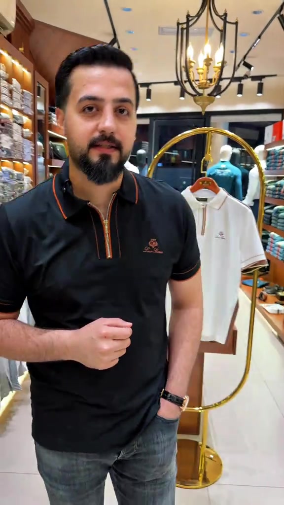⁨ قطعة مميزة  بتفاصيل تنحفر بالذاكرة… كل خيط، كل لمسة، وكل انحناءة في هذا التيشرت كُتبت بلغة الفخامة. BLACK DEER لأن الذاكرة لا تحتفظ إلا بالأشياء الاستثنائية. 📍 بغداد الكفاح - مجاور مطعم حجي ستار  *********** #قميص#ازياء #ملابس #بنطرون#تيشيرت 
