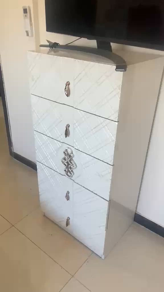 سلام عليكم غرفة نوم للبيع تركية ملكية
بيها شغلات بسيطة كلش سعرها ٦٠٠


**إذا كنت صاحب هذا الإعلان وتريد حذفه لأي سبب، رجاءا أرسل رسالة إلى الدعم الفني**