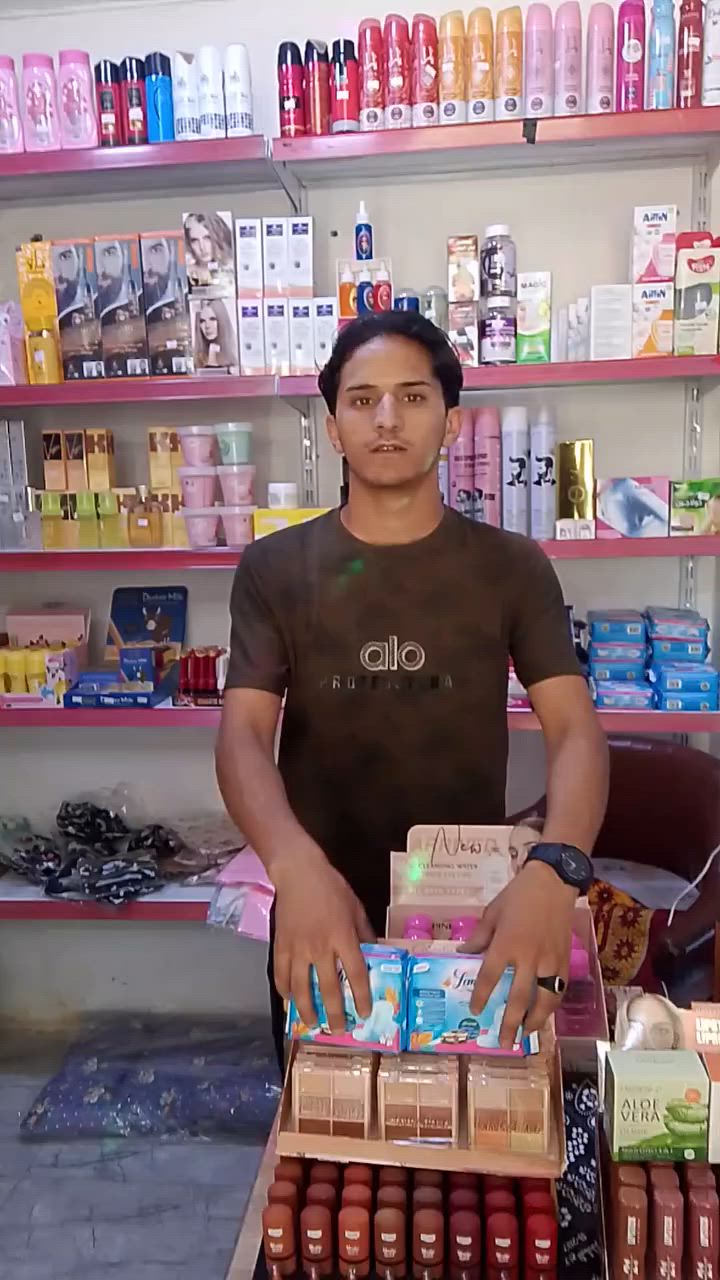 السلام عليكم 
عروضات مستمرة 
العنوان الموصل حي الانتصار شارع 30 مقابل جامع نور الجلالة التاريخ اليوم 2026/6/18
كوزمتك أبو جود 
@


**إذا كنت صاحب هذا الإعلان وتريد حذفه لأي سبب، رجاءا أرسل رسالة إلى الدعم الفني**