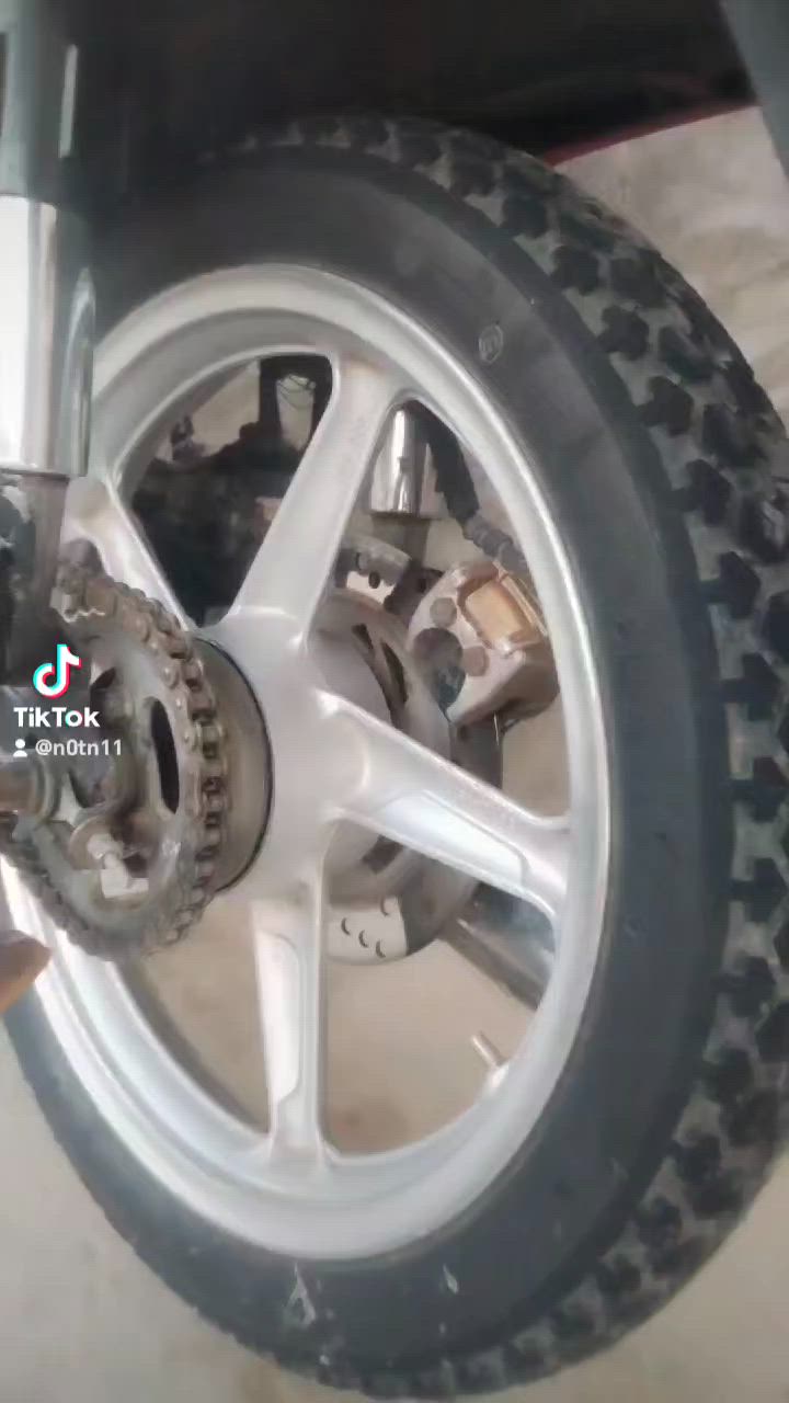 بسبب الوعود الكاذبه جايك واحذف المنشور سرفيز موديل ١٤ جاهز من كلشي وهذا الفيدو كامل شوف واقتنع وتدلل السعر المطلوب ٥٠٠ العنوان الضلوعيه الناحيه
للاستفسار اتصل ***********
