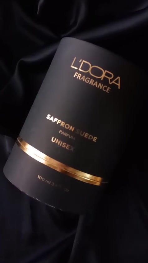 برفیوم Saffron Suede💚
فرنسي اصلي من شركه لدوره 
نوتات القمة
زعفران، توت، خشبي

نوتات الوسط
جلد، لبان، ياسمين

نوتات القاعدة
جلد سويدي، عنبر

الحجم 100ml 

نوع الرائحة
دافئة وجلدية

 تم اختيار خلاصاتٍ طبيعية ومتميّزة من إسبانيا وإيطاليا بعناية فائقة، لتناسب مختلف الأذواق، وتلائم النساء والرجال
السعر 90 مع توصيل جميع محافظات العراق اي ستفسار اتصل ***********
