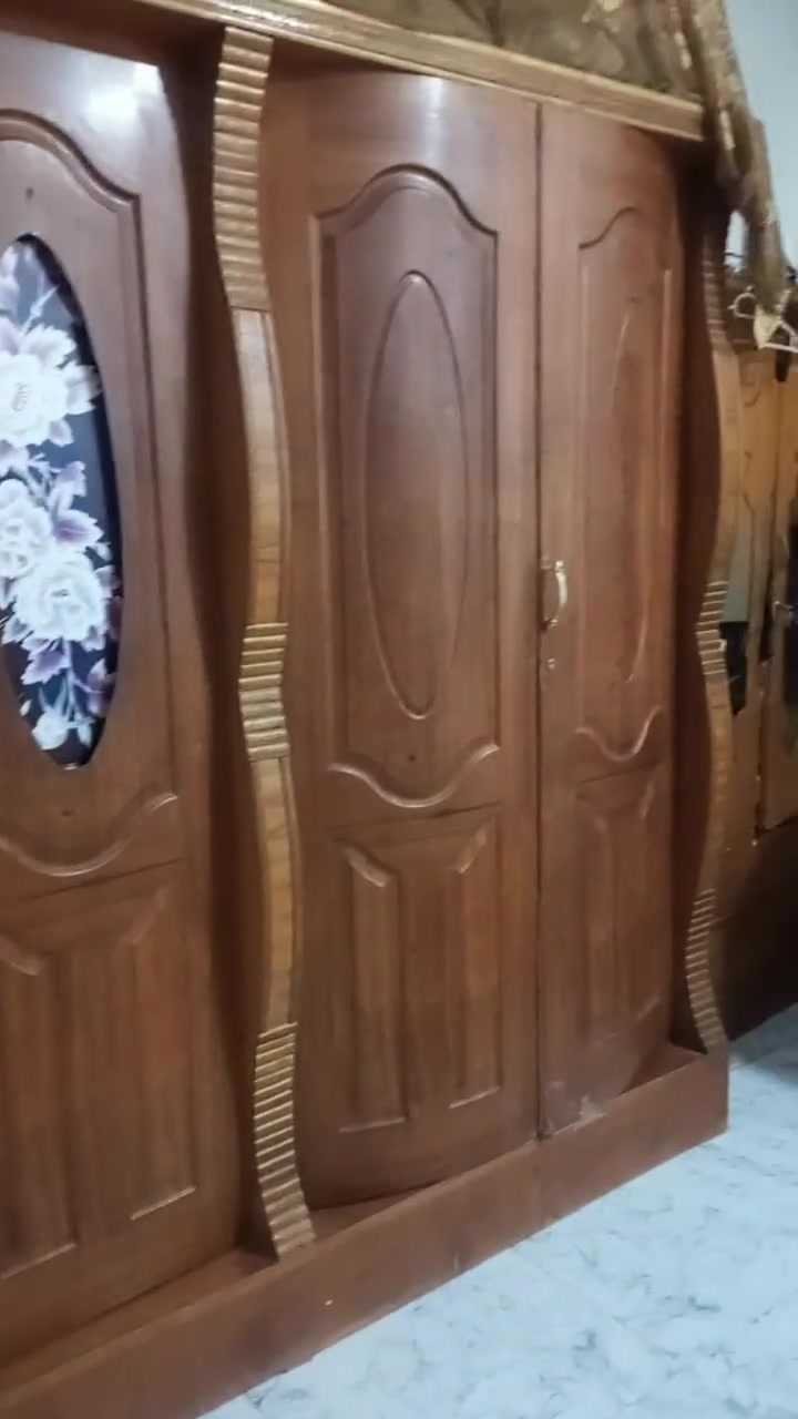 غرفه اخشاب صاج تزكام نظيفه للبيع السعر 400 حساب على هذا الرقم ***********
