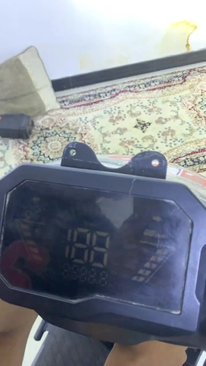 السلام عليكم دراجه للبيع ماتركس
6 بطاريات دبل 
مواصفاته
دبل اشاره 
لايت عالي ناصي عداد170 غير حقيقي 90
حساس سرقه بعد بيها هواي مواصفات
مكاني بغداد الشعب حي تجار  ***********
السعر600 وبيه شي قليل
