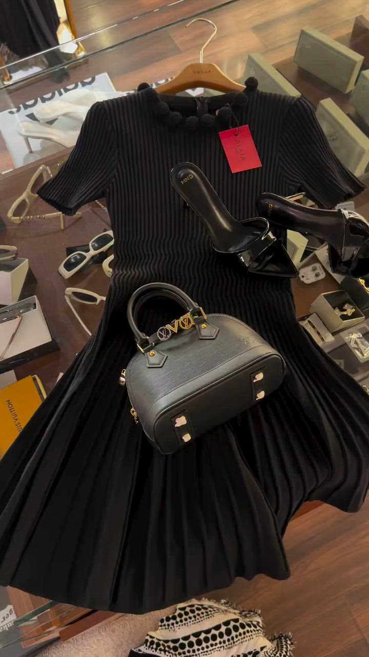 ⁨	NEKST FASHION🔥🔥 فرع زيونه🔥وصل الفستان ابكثل من موديل فستان عالمي بل لبس ✈️✈️🔥💣
‎💥 للحجز دايركت وتساب ع الرقم***********
‎ الفرع الاول المنصور مجاور كراند سماره 
‎الفرع الثاني زيونه شارع الربيعي مجاور هدىً يوسف مجمع علي جارالله 🫰الفرع الثالث المنصور مجاور سهام العبيدي مجمع صوفيا سنتر🔥 #مشاهير العرب #مشاهير_الانستقرام#هيفاء حسوني#  #وليان_البياتي اكسبلور_explore مشاهير_العراق مشاهير_العرب اكبر_تجمع_لبنات_العراقاكسبلور_فولو _فولو⁩⁩⁩
