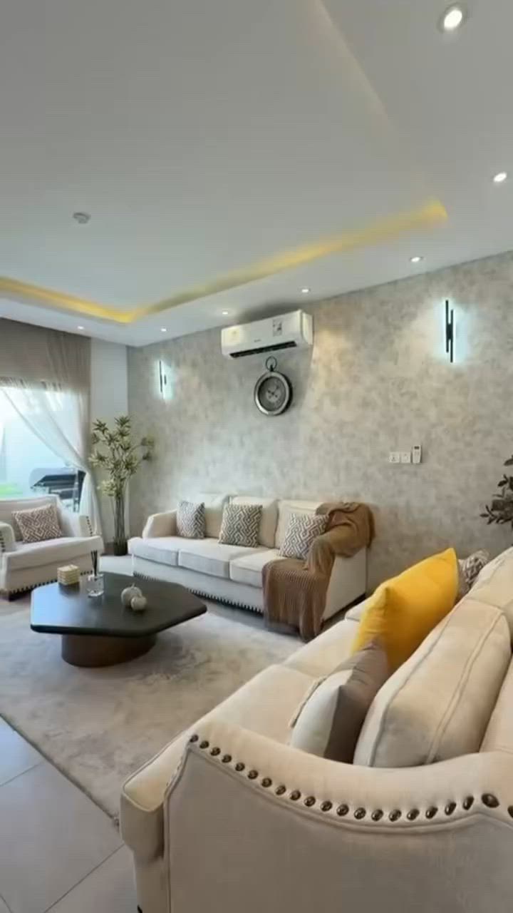 🏡 **اللؤلؤة - وجهتك السكنية في كربلاء!** 🏡✨
📞***********
استمتع بامتلاك وحدتك السكنية في مجمع اللؤلؤة بمساحات 200 متر!

🔌 **خدمات متكاملة:** 
- كهرباء على مدار اليوم
- مياه
- نظام منازل ذكي (سمارت هوم)
- تأسيس أنابيب الغاز
- أمن متكامل مع كاميرات مراقبة

🌳 **مميزات إضافية:**
- مساحات خضراء واسعة
- مدارس دولية
- هايبر ماركت
- منطقة تجارية متنوعة

🚚 **تسليم مباشر!** 
- تسليم فوري
- تسليم بعد 4 أشهر
- تسليم بعد سنة 

اجعل عائلتك تعيش في أمان وراحة في مجمع اللؤلؤة! 🌟
للاستفسار اكثر 
***********
