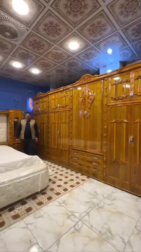 ‏. سلام عليكم.           
‏
‏موديل (( شهرازاد  )) 
‏
‏السعر((( 2 مليون )) 
‏
‏خدمة الشد والنقل مجانآ الى جميع محافظات العراق 
‏
‏غرفة 6 باب طابقين ملحق 
‏
‏الوجه 5 ملم صاج
‏
‏الداخل  4 ملم صاج 
‏
‏الظهر چرجوبة دفن شد براغي
‏
‏شازلون وطابورية هدية 
‏
‏القياسات :
‏
‏عرض الكنتور cm 350
‏
‏أرتفاع الكنتور cm 265
‏
‏عرض زاوية الملابس cm 120
‏
‏ارتفاع الزاويه الملابس بارتفاع الكنتور
‏
‏المجرات حفر بل خشب  
‏
‏السعر  ((2 مليون)) 
‏
‏الشــــد والــتوصــــيل مجانآ الى جميع محافظات العراق
‏
‏العنوان_ محافظة واسط _قضاء العزيزية _ دخل محدود قرب جامع الزهراء
‏للحجز والاستفسار مراسلة او الاتصال ع الارقام التاليه
‏‪
‏***********
‏***********
‏
