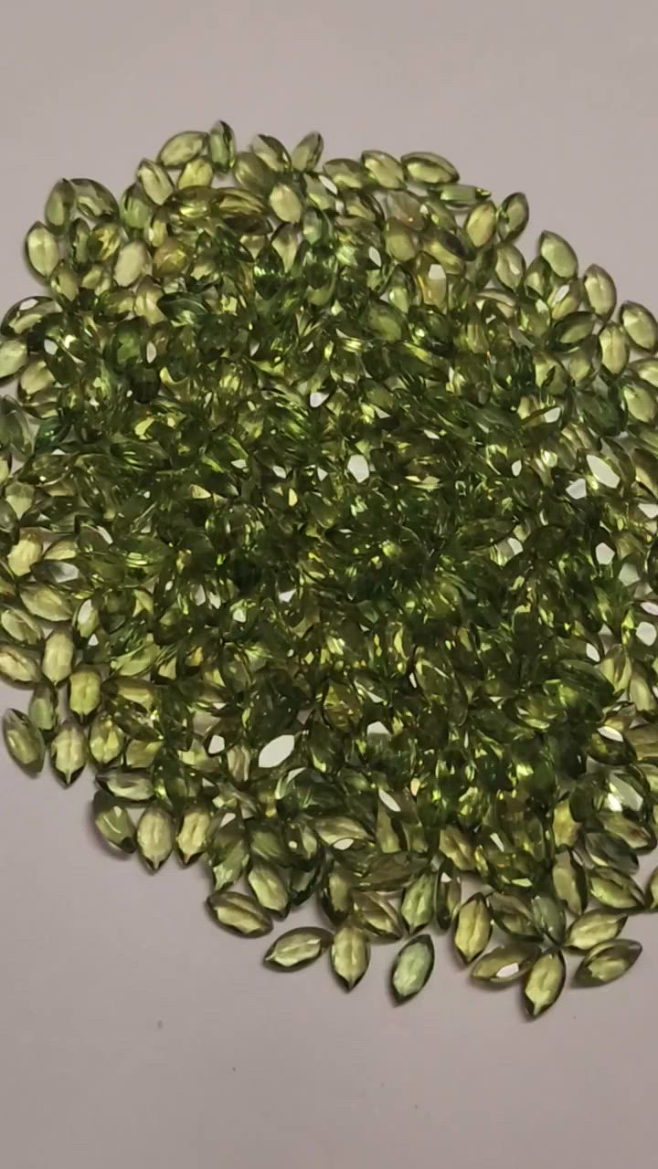 Apetide faceted markis shab 
100 % natural 
Total wt 115 ct 
Pis 480 
Size 3×6 mm 
100 usd dollar for all 
Shpping would wide


**إذا كنت صاحب هذا الإعلان وتريد حذفه لأي سبب، رجاءا أرسل رسالة إلى الدعم الفني**