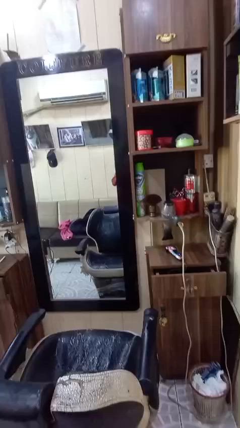 ديكور مال حلاقه نضيف مكان اطوريج سعر خاص
*********** واتساب
