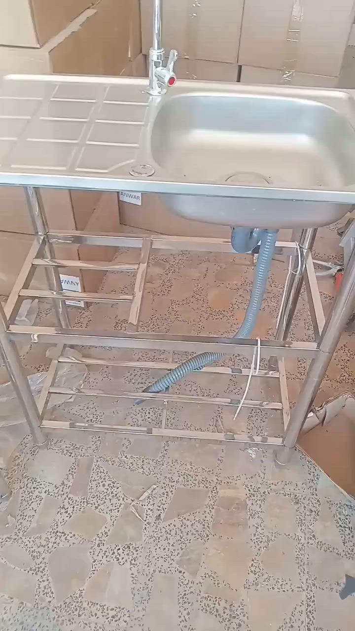 السلام عليكم سنك قياس ٧٥ ×٤٠×٩٠ ستاليس ستيل
للإستفسار *********** المنيوم القيصر تحياتي لكم
