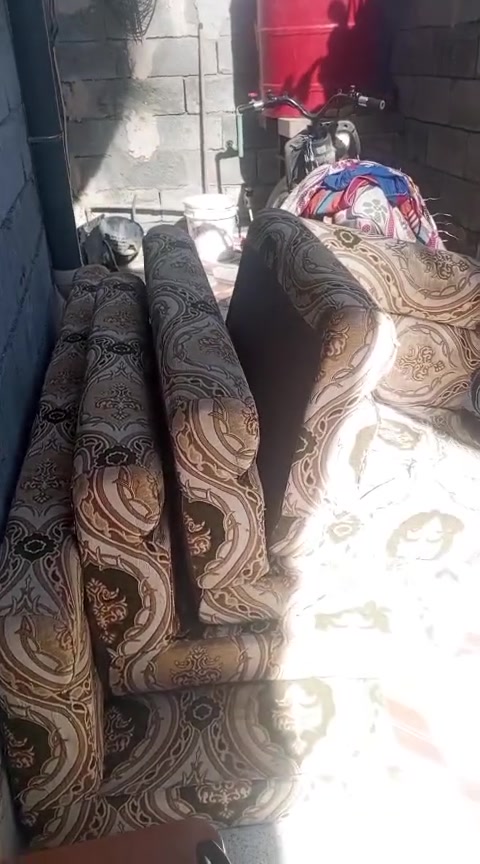 جلسه عربيه للبيع طول 12م
و الثاني طول 4م 
استفسار خاص مفتوح او اتصلو علا رقم 
***********

