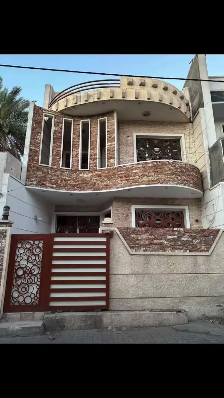 بيت لليجار  طابقين  بناءحديث. نظيف جدا .يحتوي على طرمة كبيرة + استقبال كبير + مطبخ + هول + غرفة نوم +خدمات صحية + منور.  الطابق  الثاني  ٣غرف نوم + حولي  + خدمات صحية  +   بيتونة + صطح اشتايكر البيت في منطقة الوشاش  تليفون ***********واتساب ***********وتساب ***********او  مراجعة مكتب الخبير للعقار  ومن اللة التوفيق
